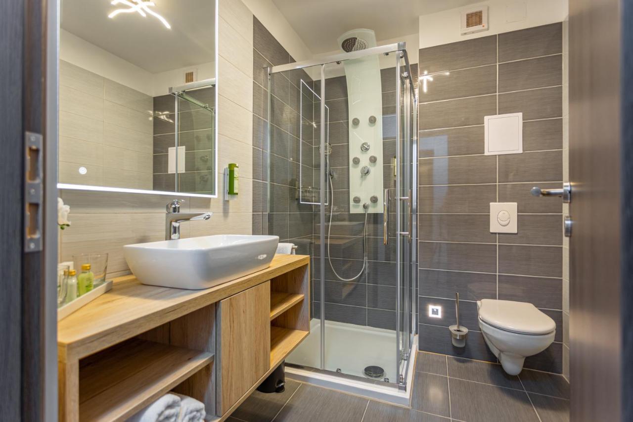 Viktoria Apartman Gyula Exterior photo