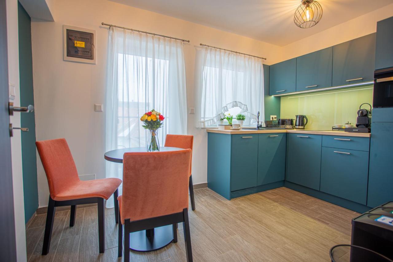 Viktoria Apartman Gyula Exterior photo