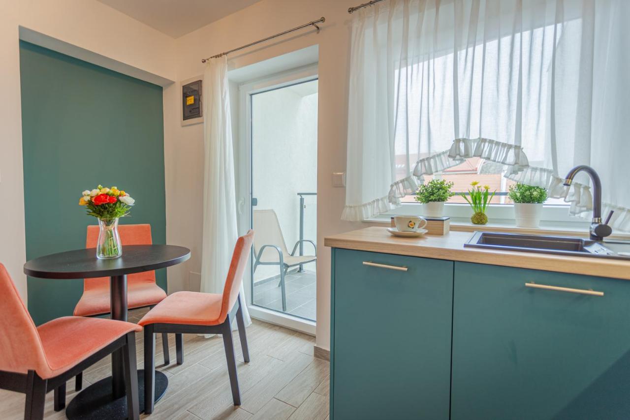 Viktoria Apartman Gyula Exterior photo
