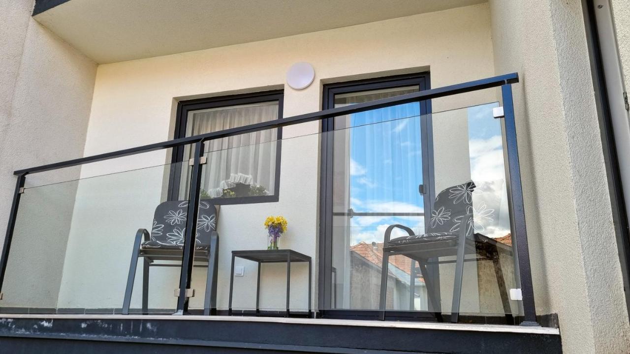 Viktoria Apartman Gyula Exterior photo