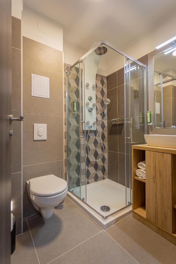Viktoria Apartman Gyula Exterior photo
