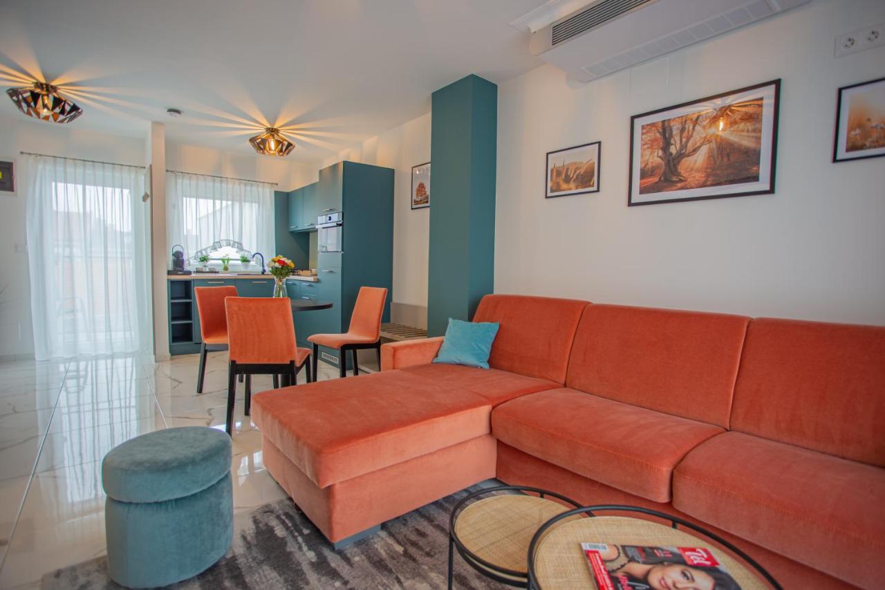 Viktoria Apartman Gyula Exterior photo