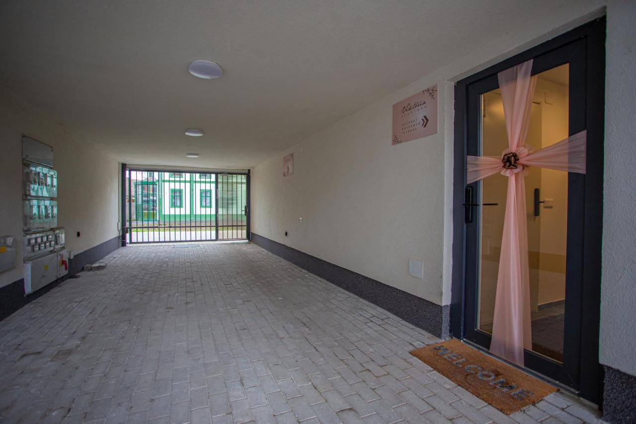 Viktoria Apartman Gyula Exterior photo